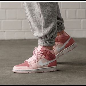 Jordan 1 Digital Pink
